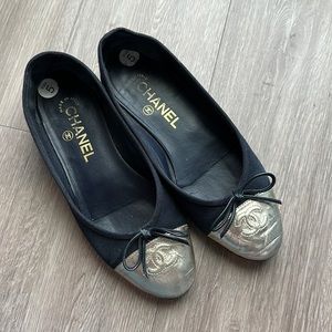 Chanel black ballet flats with gold accent